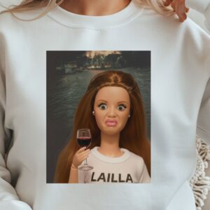 Lalka brunetka z winem