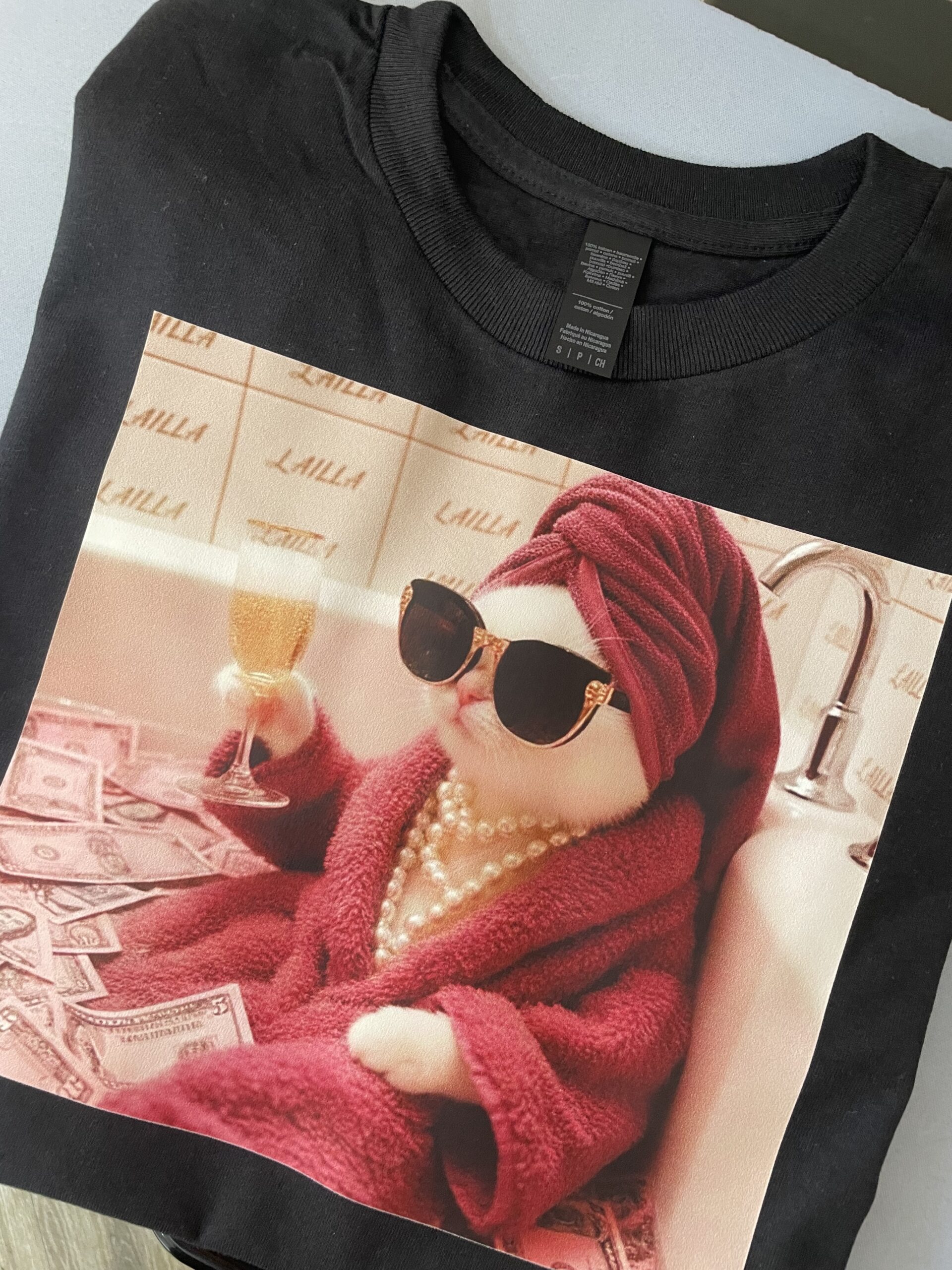 Kot z szampanem - obrazek 3