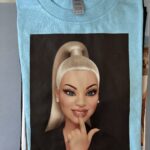 Od ręki - Lalka z uśmiechem - koszulka niebieska -  rozmiar M