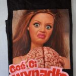 Od ręki - Lalka coś Ci wypadło - koszulka czarna -  rozmiar M