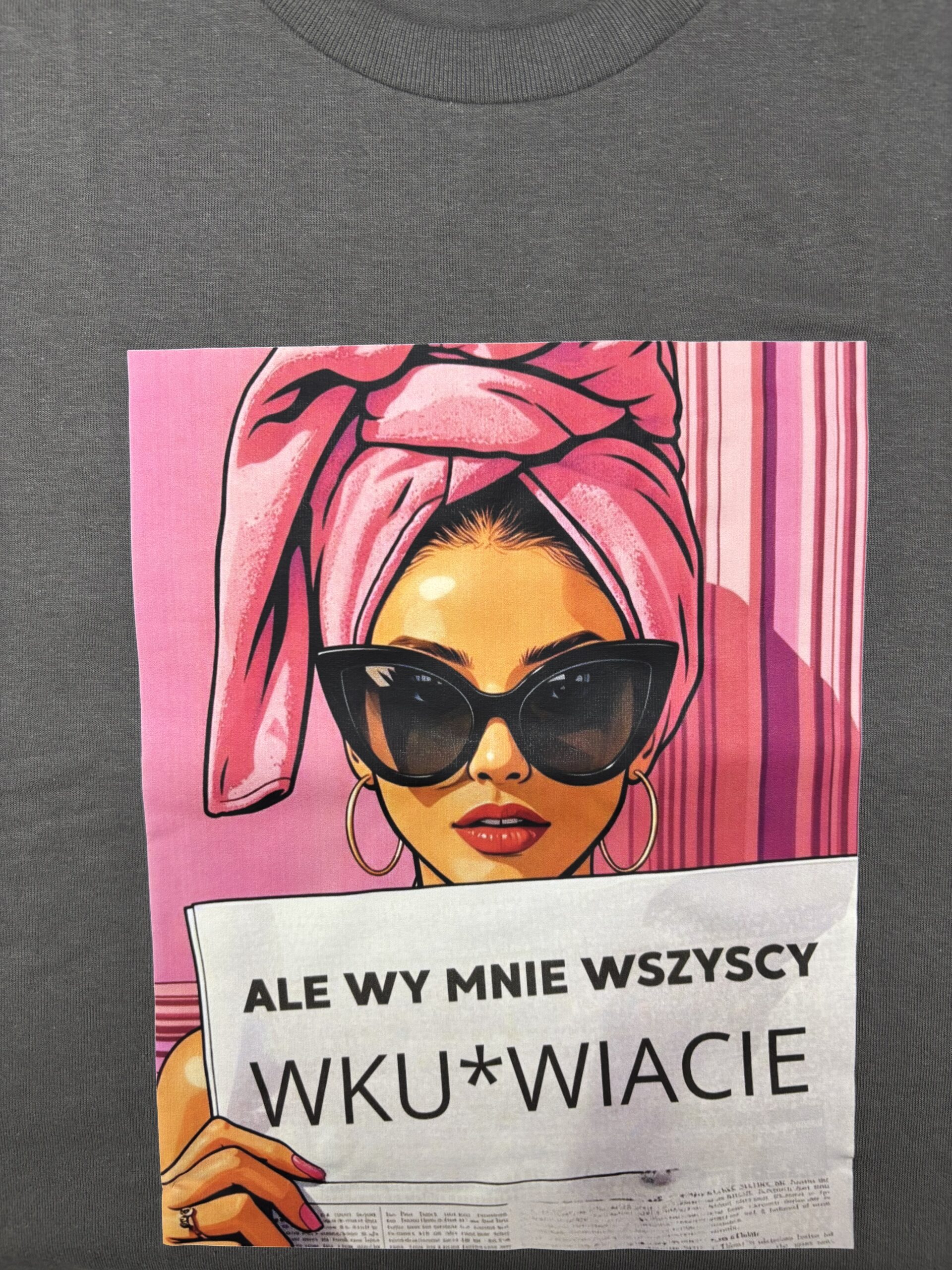 Od ręki - lalka z gazetą ale wy mnie... - koszulka charocal - rozmiar XXL